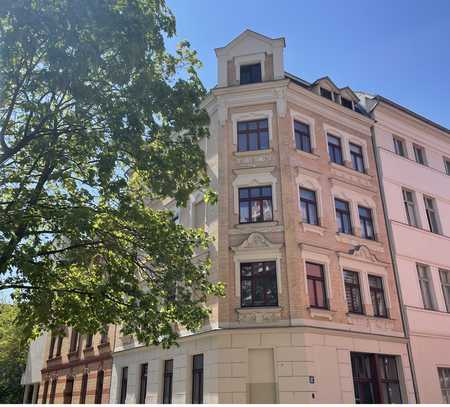 Höll-Immobilien vermietet schöne 1-Raum Wohnung im saniertem Altbau.