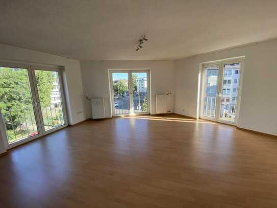 schöne und helle 71 m² Wohnung ( 3. Obergeschoss)