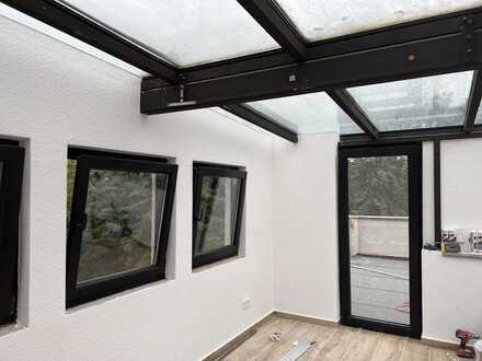 Exlusive 4-Zimmer Wohnung mit Terrasse und Wintergarten