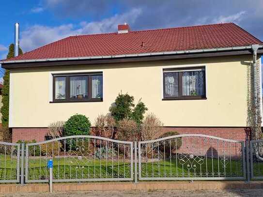 Geräumiges und günstiges 3-Zimmer-Einfamilienhaus zum Kauf in Zossen