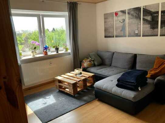 Freundliche 5-Zimmer-Wohnung mit gehobener Innenausstattung über 2 Etagen in Dinkelscherben