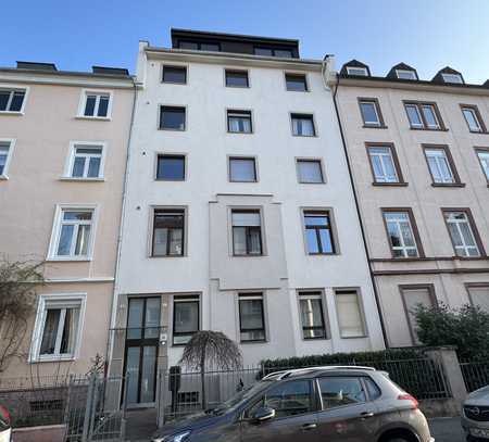 Charmante 2-Raumwohnung mit Gemeinschaftsgarten in Frankfurt-Nordend-Ost