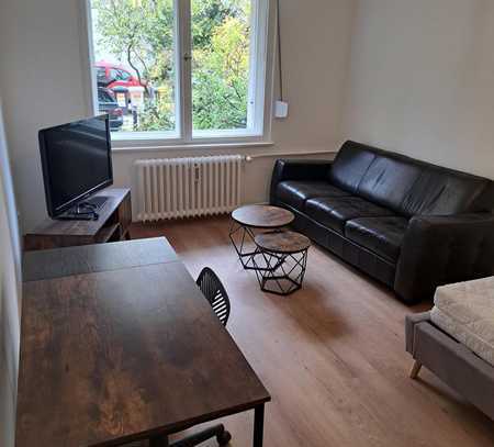 Zentral gelegene 1-Raum-Wohnung mit Stellplatz und Keller in Berlin-Charlottenburg