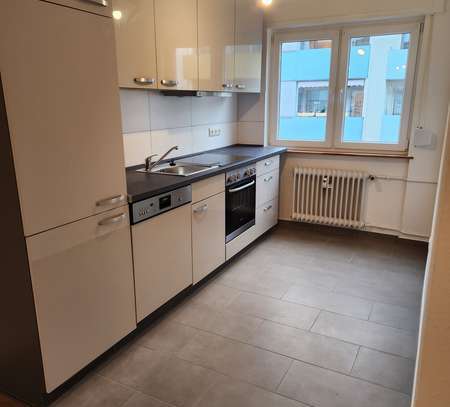 Großzügige 3- Zimmer-Wohnung mit Balkon, ruhig und zentrumsnah in Offenbach/Main