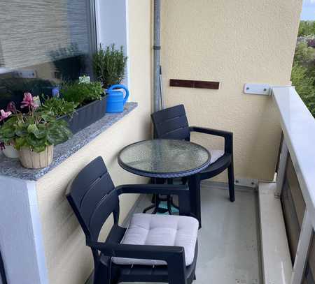 Helle 2-Raum-Wohnung mit Balkon und Einbauküche in Magdeburg