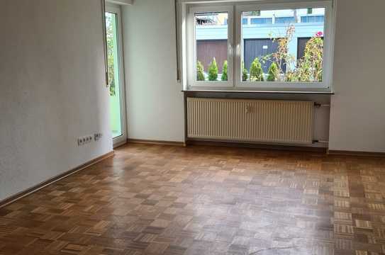 Renovierte 3-Raum-EG-Wohnung mit Balkon und Einbauküche in Heubach