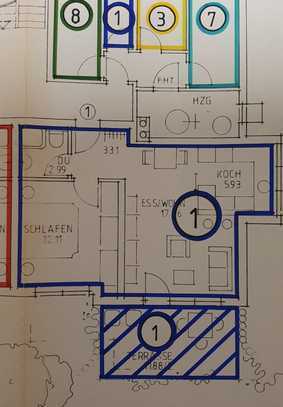 Vollständig renovierte 2 Zimmer Wohnung mit großer Terrasse und EBK in toller Lage