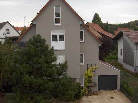 Attraktive Maisonette-Wohnung mit Balkon und Einbauküche in Sinsheim-Dühren