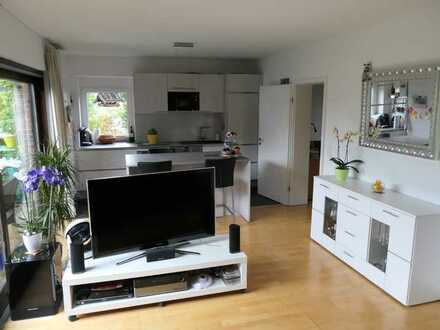 Moderne, neu renovierte 4-Raum-Etagen/Terrassenwohnung mit Garten und neuer EBK in Höhr-Grenzhausen