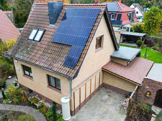 Klein aber Fein! Einzugsbereites Wohnhaus mit Wärmepumpe und PV-Anlage auf sonnigem Grundstück