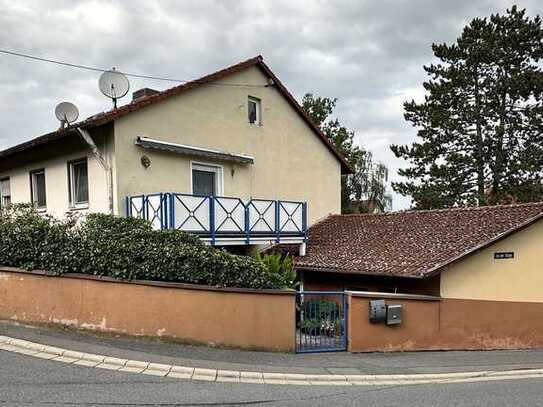 Starke Mietrendite! Vier-Zimmer-Wohnung im Fürther Landkreis zu erwerben