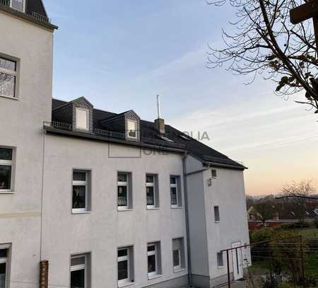 Schöne Dachgeschoss Wohnung zur Miete