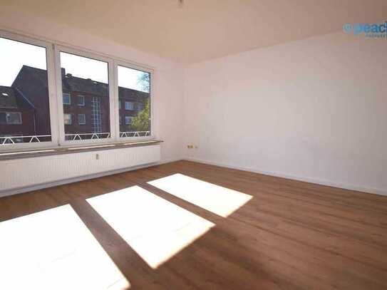 +++ Wohnungsrenovierung abgeschlossen! Gemütliche 3-Raumwohung mit Balkon und Wanne +++