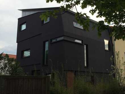 Moderne und exklusive Doppelhaushälfte in Eching/Dietersheim
