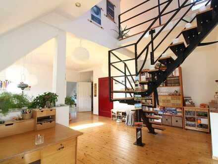 Offen & modern! Zentral gelegene großzügige Maisonette-Wohnung mit Balkon