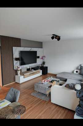 Helle, neu renovierte 3 Zimmer Wohnung mit Garten und PKW Stellplätzen in Traisen zu vermieten