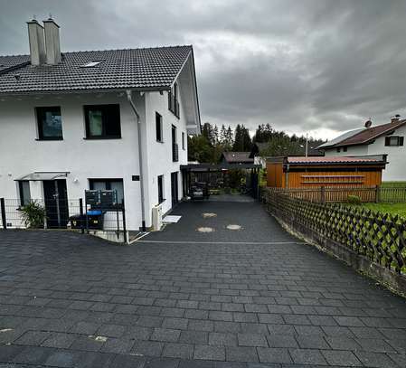 Moderne Doppelhaushälfte mit Garten und viel Platz zum Wohlfühlen