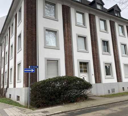 Renovierte 2 Zimmer DG Wohnung - Nähe WAT Mitte