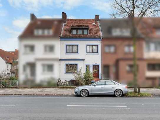 Bremen-Huckelriede: Vielseitig nutzbares Zweifamilienhaus mit tollem Grundstück