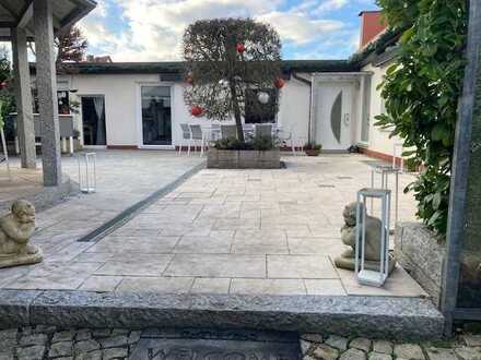 IDEAL für 2 Familien, Haushalte weil 2 Wohnungen, ca 220 m2 Whnfl. in L-BUNGALOW, Röth./Peg.