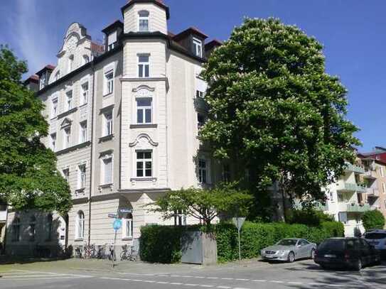 Denkmalgeschützte Jugendstil Wohnung am Flaucher