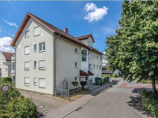 Schöne 2-Zimmer-Wohnung mit Balkon und Einbauküche in Aalen Stadtmitte. Ideal für Singles u Pendler