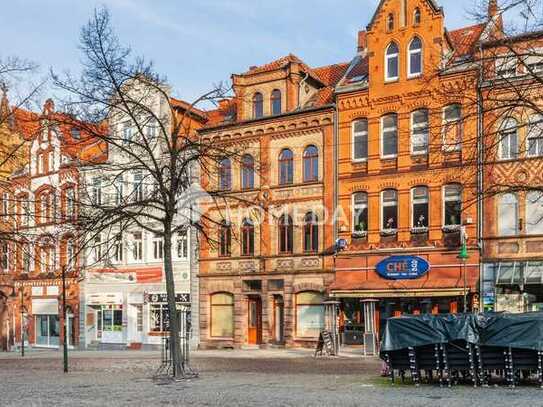 Historisches MFH mit großem Potenzial – Vier Wohneinheiten & Gewerbefläche in zentraler Lage