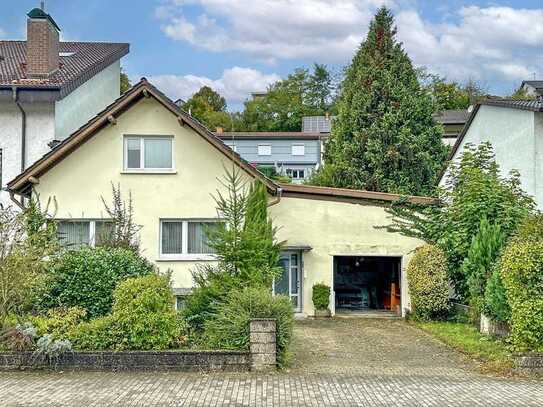 Neckargemünd: Interessante Doppelhaushälfte in guter Lage mit Garten und viel Potenzial