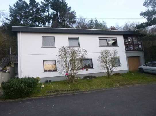 Einfamilienhaus mit Einliegerwohnung und toller Aussicht in Schwarzenerden