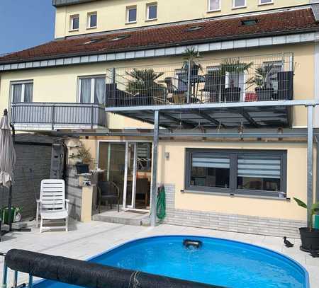 Reihenmittelhaus mit Wintergarten und Pool in Schrobenhausen OT Steingriff zu verkaufen!