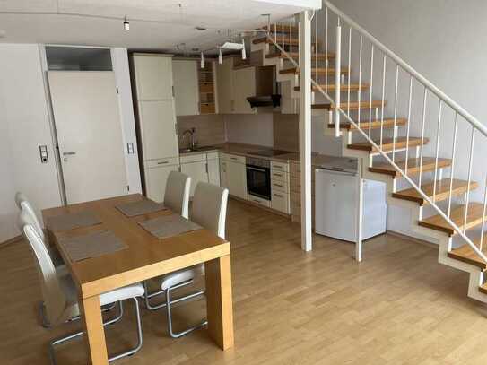 Ansprechende 2,5-Zimmer-Maisonette-Wohnung mit Balkon, Wintergarten und EBK in Neustadt an der Donau