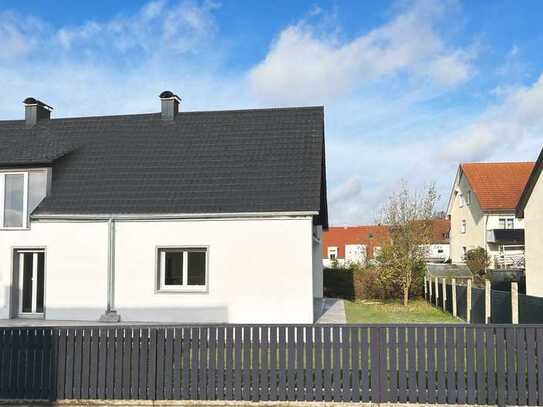 Modernes Ein-/Zweifamilienhaus mit großzügigem Garten in Adelsried