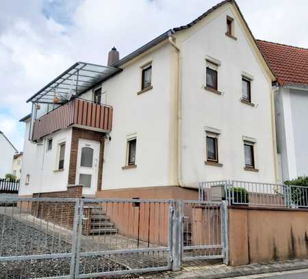 Uriges Fachwerkhaus mit Balkon, herrlichem Garten, 2-3 PKW-Stellplätzen in ruhiger Lage