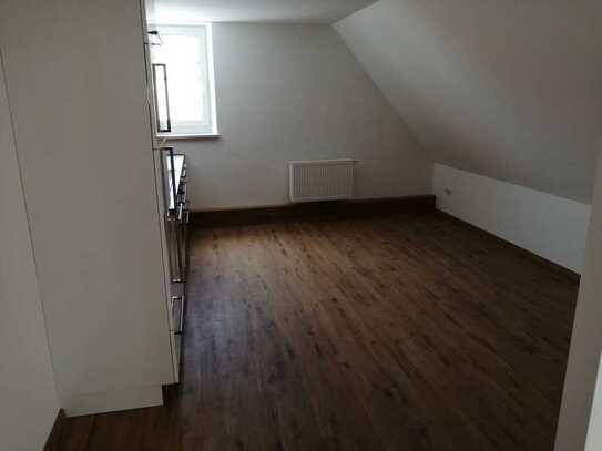 Freundliche 2-Zimmer-Wohnung in Straubing mit Balkon und EBK