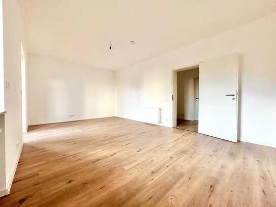 Sanierte 3 ZKB Hochparterre-Wohnung mit Balkon inkl. Garage von PRIVAT