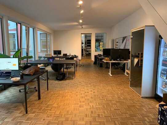 Schreibtisch in Open Office Space im Glockenbachviertel - All-in-Miete