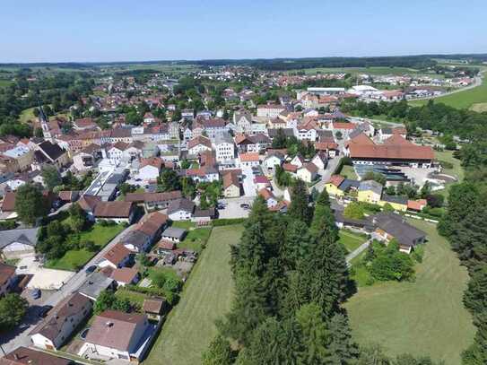 ... für Projektanten - mit 4Spänner beplantes Grundstück neben Stadtplatz ....