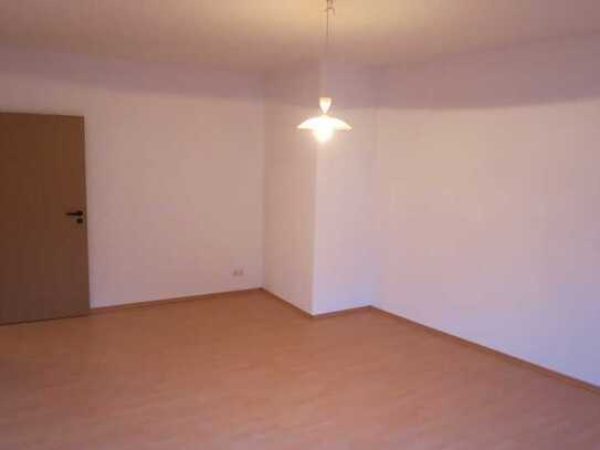 Schöne drei Zimmer Wohnung in Limburg-Weilburg (Kreis), Bad Camberg