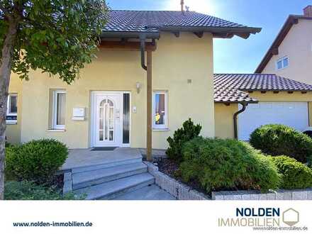 ***EINZIEHEN & WOHLFÜHLEN - TRAUMHAFTES EINFAMILIENHAUS MIT GARTEN UND GARAGE***