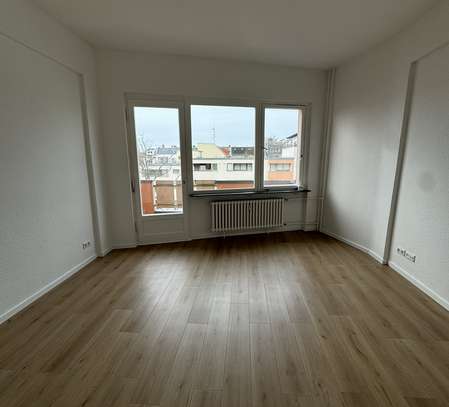 Schlüterstraße | helles 1 Zimmer Apartment mit Balkon