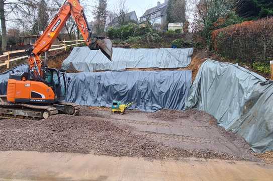 RUHIG GELEGEN IN REMSCHEID - VIEL MEHR ALS EIN GRUNDSTÜCK!