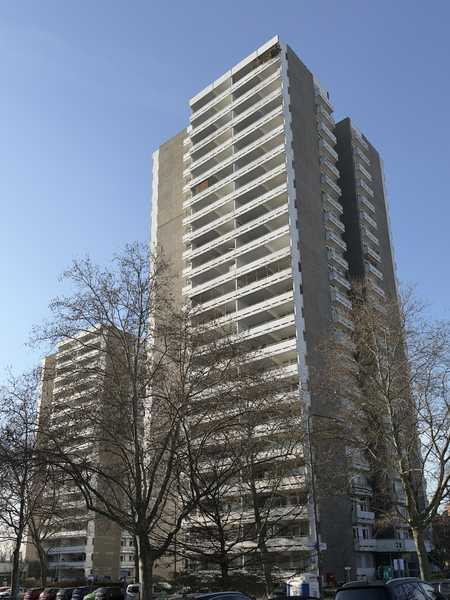 Bornheimer Hang: Lichtdurchlutete 3 Zimmerwohnung mit Balkon und herrlicher Fernsicht