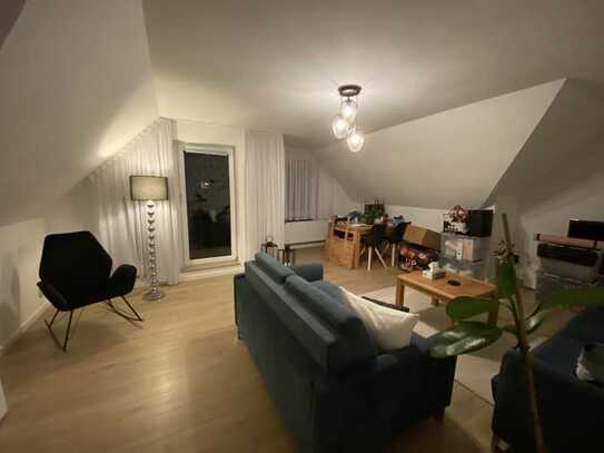 TOP gepflegte 2 Zimmer DG-Wohnung in der Innenstadt !MIT WBS!