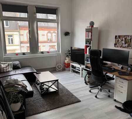 Gemütliches WG-Zimmer in 3er WG im lebendigen Bahnhofsviertel von Frankfurt!