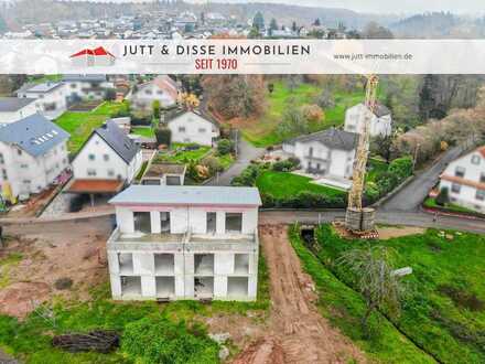 Rohbau Doppelhaushälfte mit Dachterrasse und Garten in Gaggenau