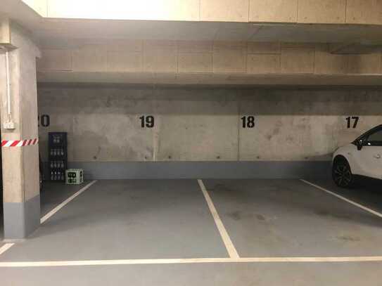 Tiefgaragenstellplatz zu vermieten