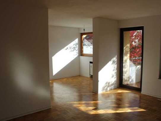 Altbach: 2,5 Zi. Wohnung mit Balkon und Garage!!!