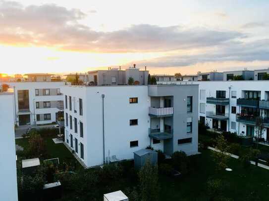 Traumhafte 3-Zimmer-Dachterrassen-Wohnung mit Balkon und EBK