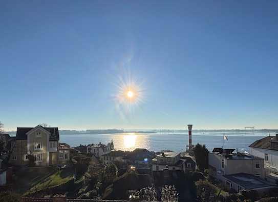 Panorama-Elbblick, bezaubernde 2-Zi. Whg. in Hamburg-Blankenese