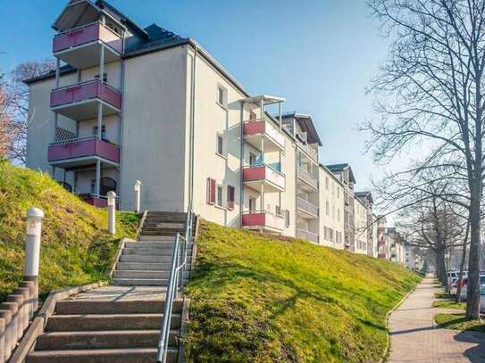 Tolle Altbauwohnung mit Balkon und Tageslichtbad